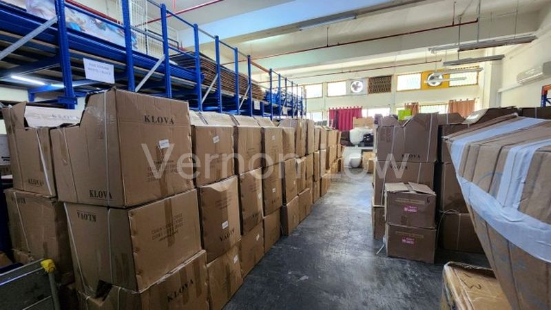 Light Industrial (B1) for Rent in  Chancerlodge Complex - Image 6